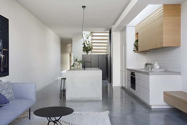 cable-house-in-melbourne-by-tom-robertson-architects-03